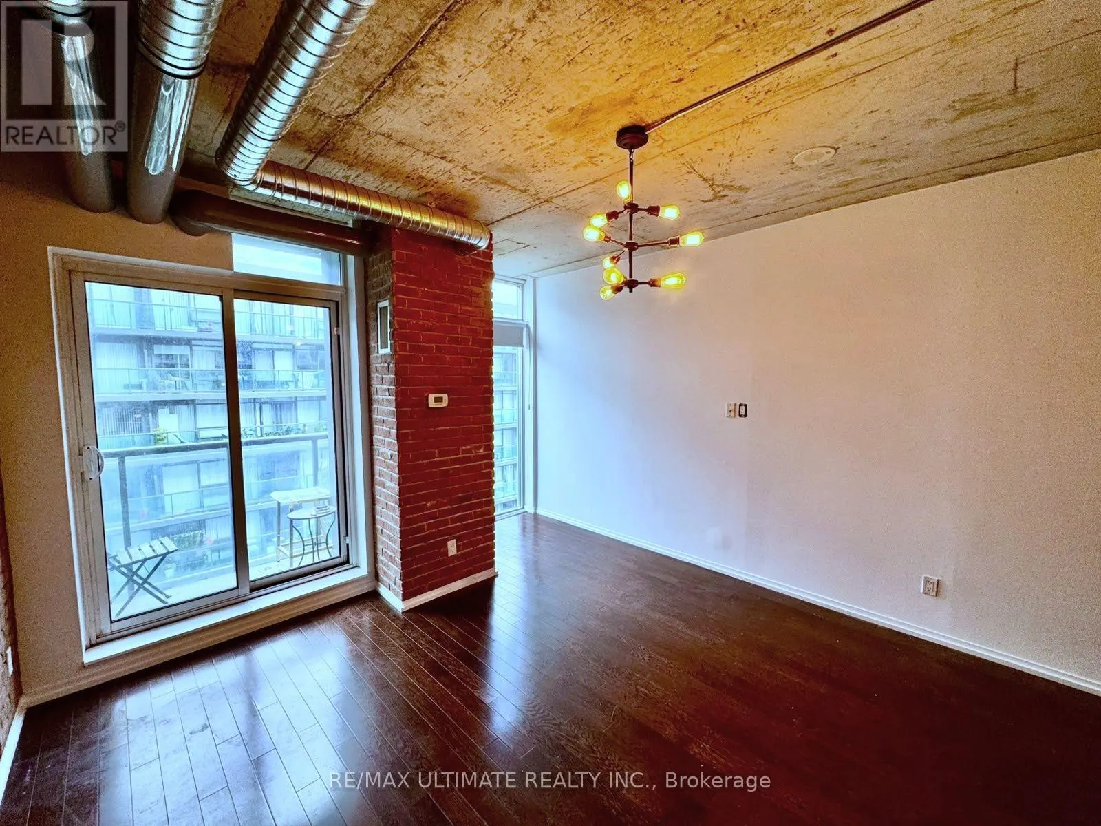 1708 - 150 SUDBURY STREET