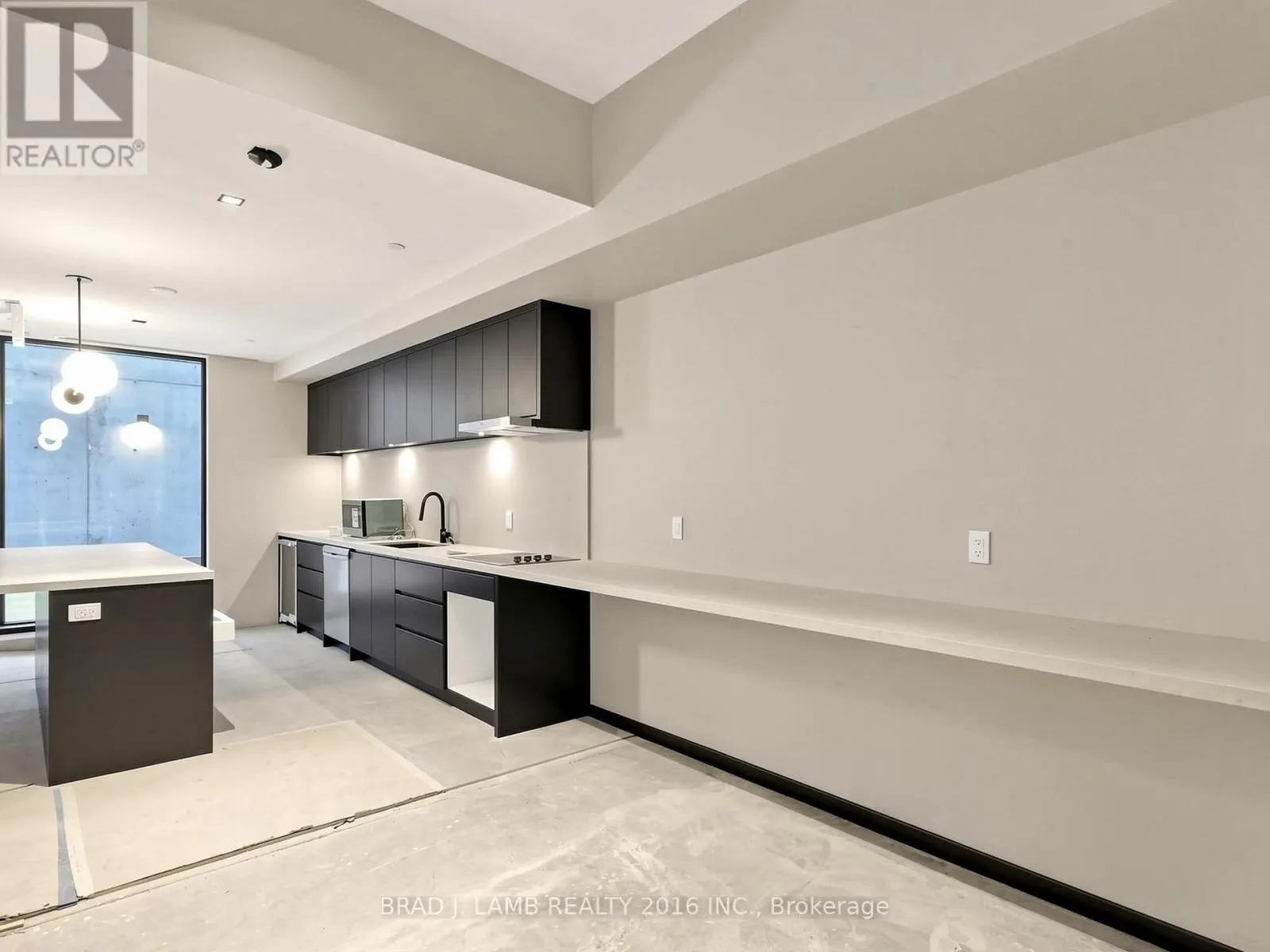 1508 - 284 KING STREET E