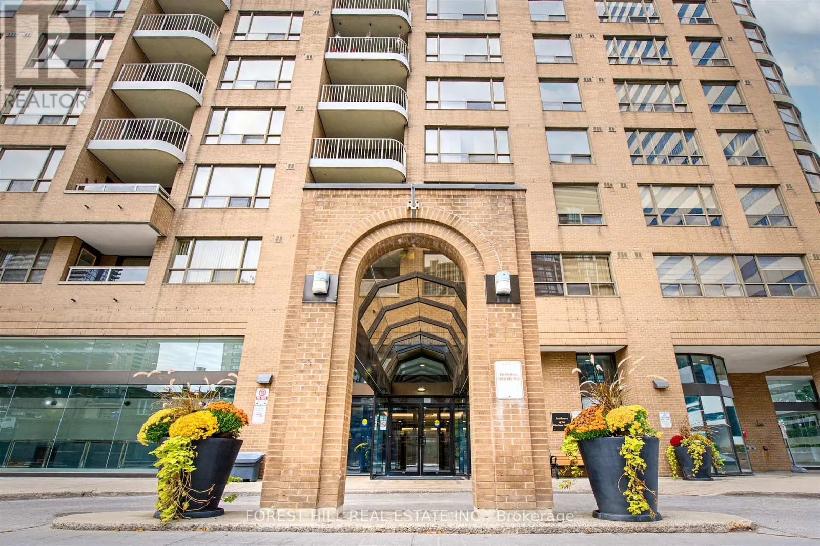 2604 - 100 UPPER MADISON AVENUE
