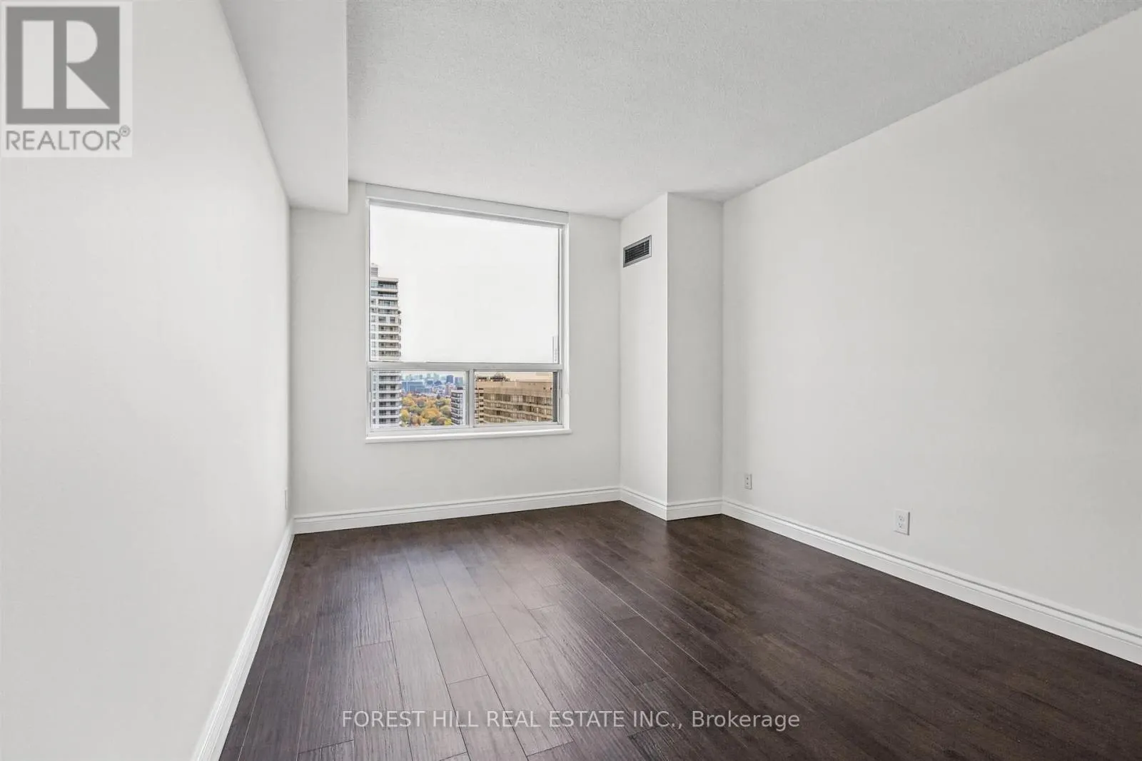 2604 - 100 UPPER MADISON AVENUE