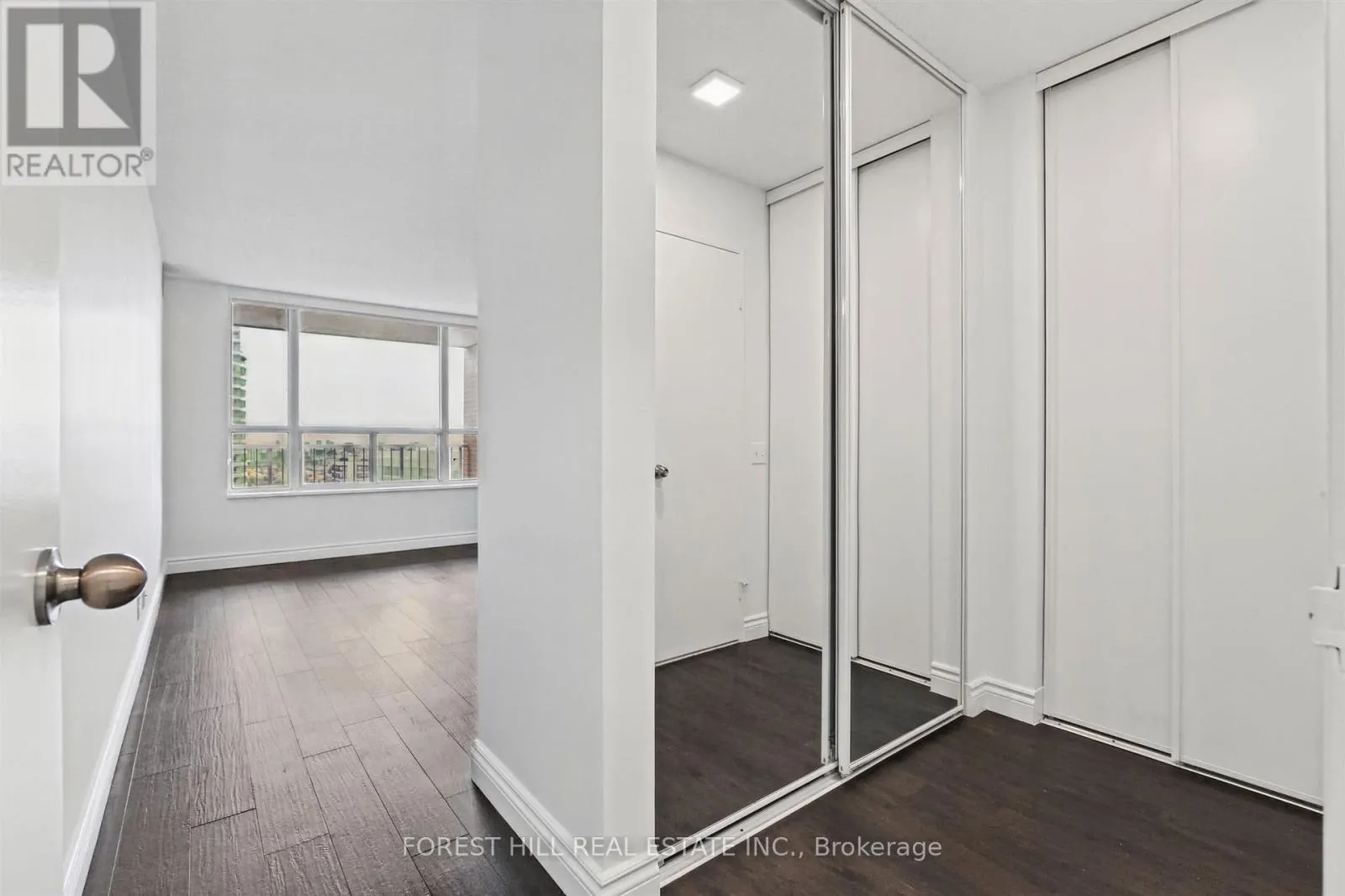 2604 - 100 UPPER MADISON AVENUE