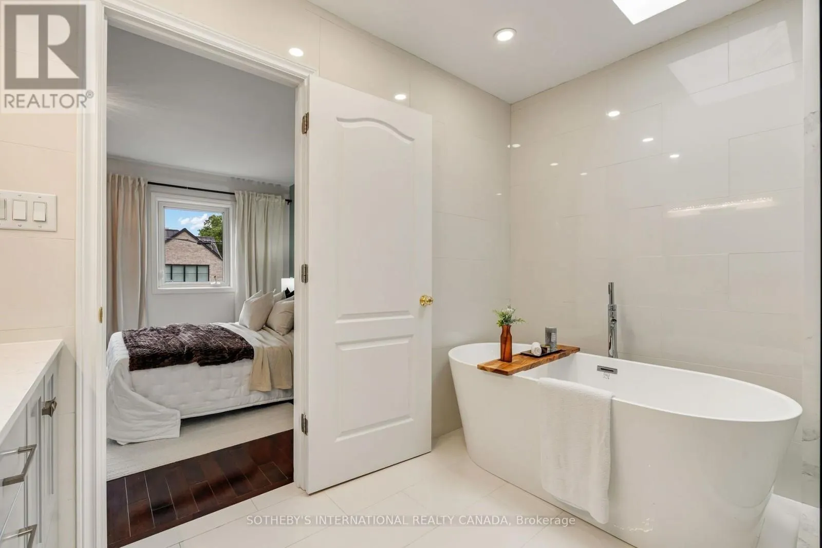 122 BRENTCLIFFE ROAD