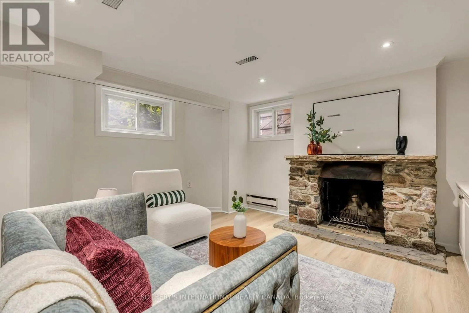 122 BRENTCLIFFE ROAD