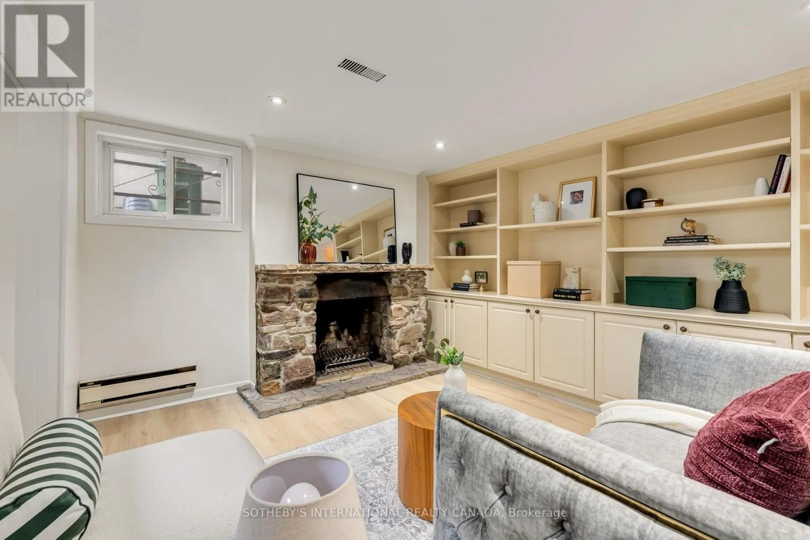 122 BRENTCLIFFE ROAD