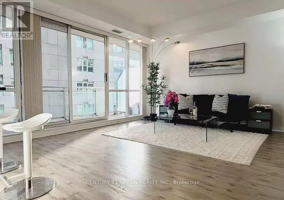 1305 - 220 VICTORIA STREET