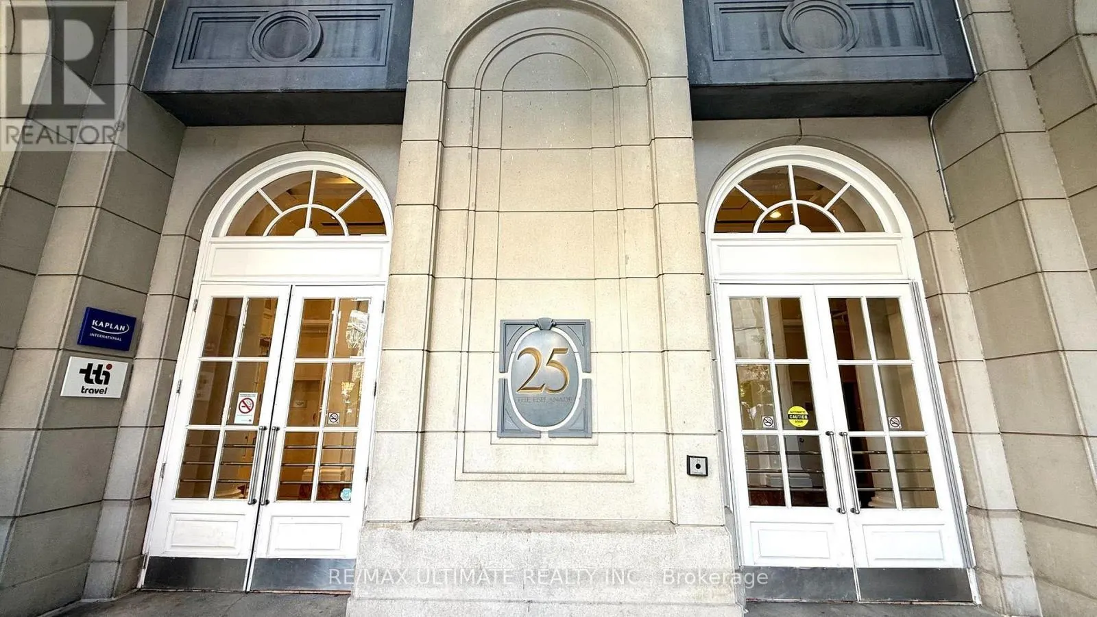 913 - 25 THE ESPLANADE