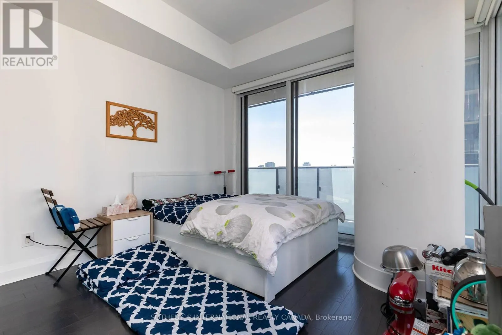 608 - 1080 BAY STREET