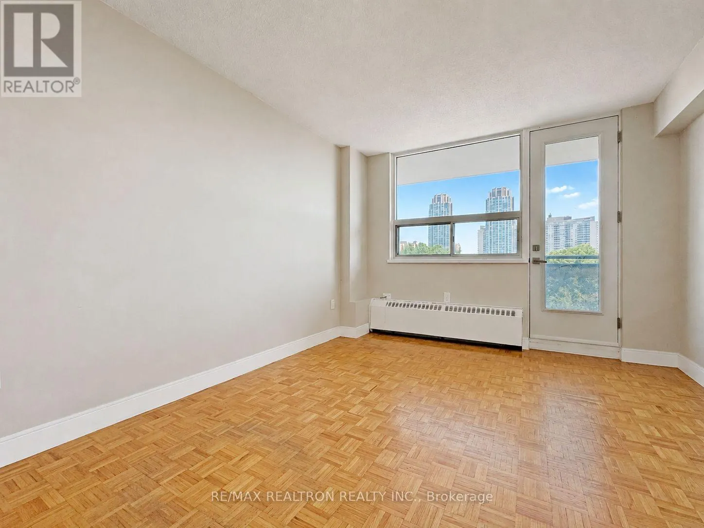 907 - 1500 BATHURST STREET