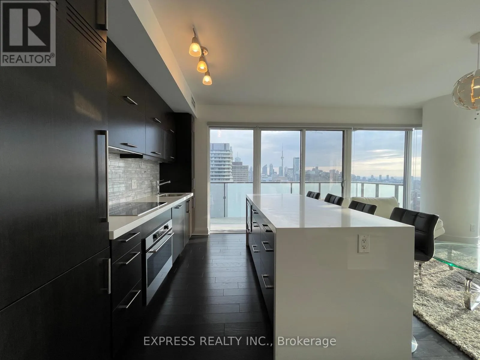 2504 - 1080 BAY STREET