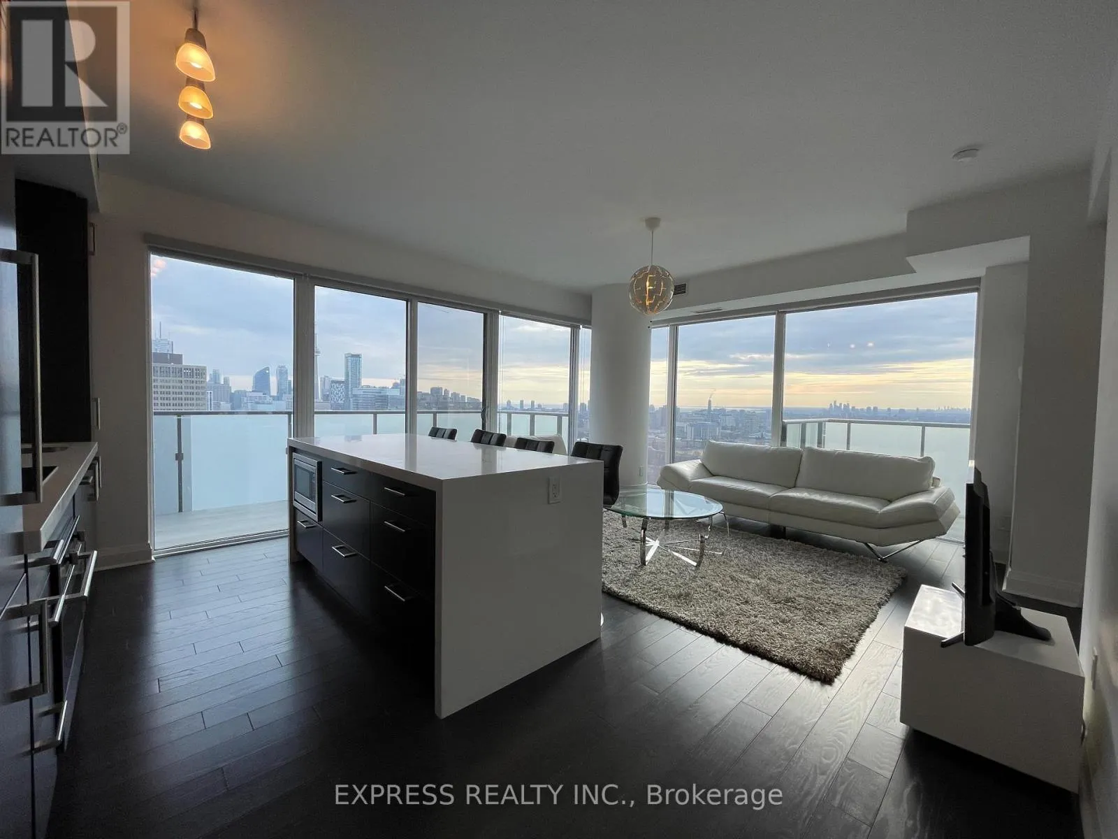2504 - 1080 BAY STREET