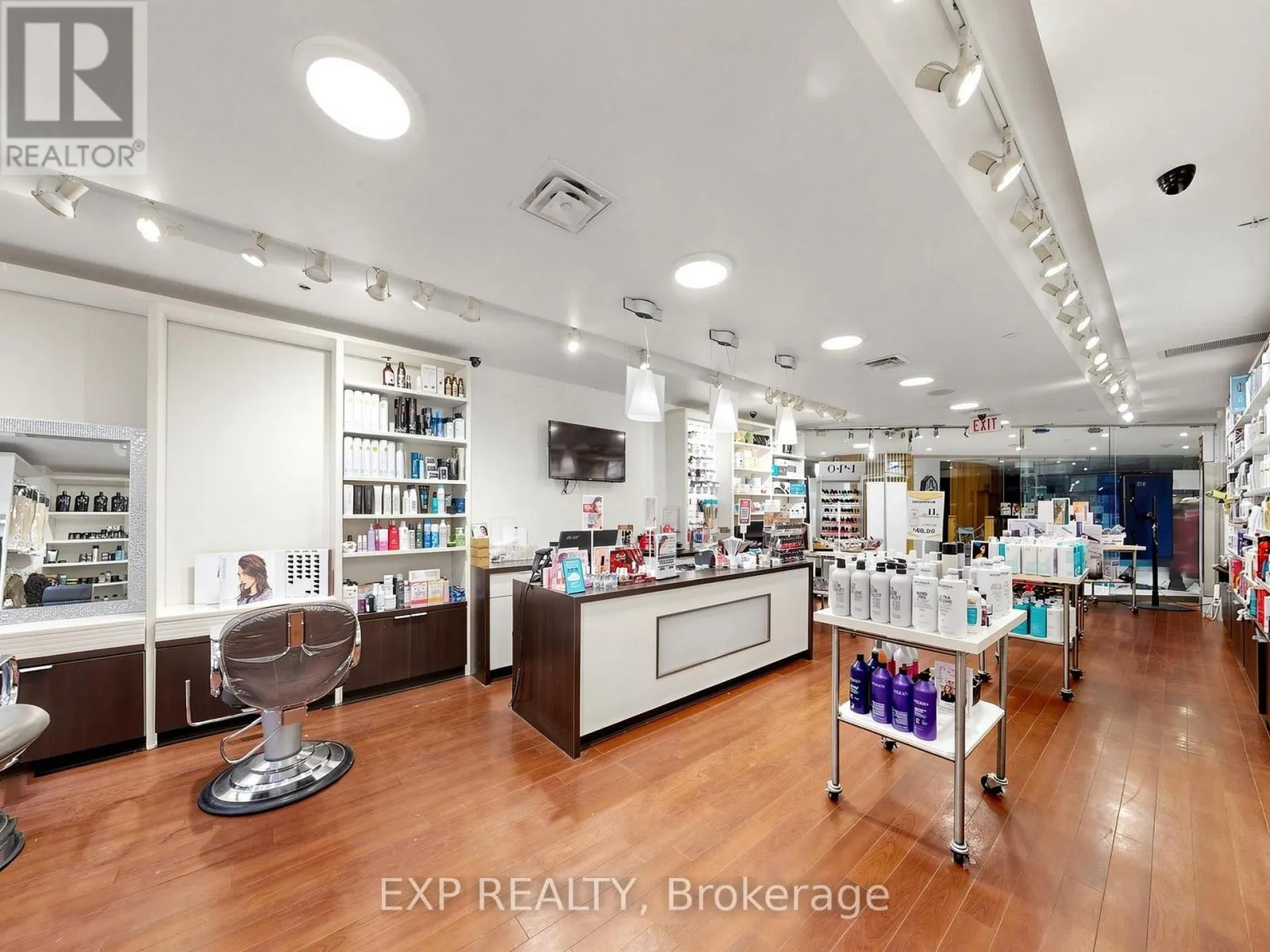 8 - 50 BLOOR STREET W