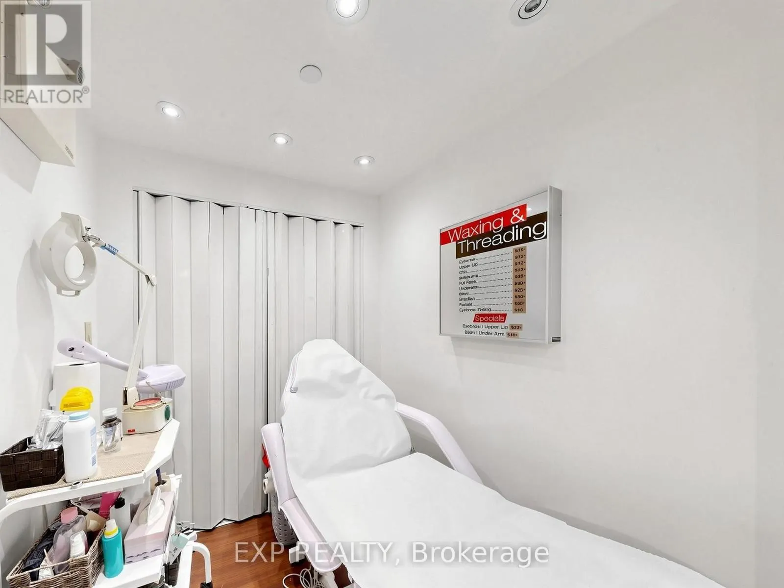 8 - 50 BLOOR STREET W