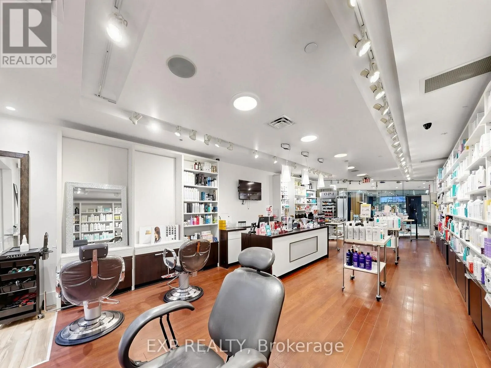 8 - 50 BLOOR STREET W