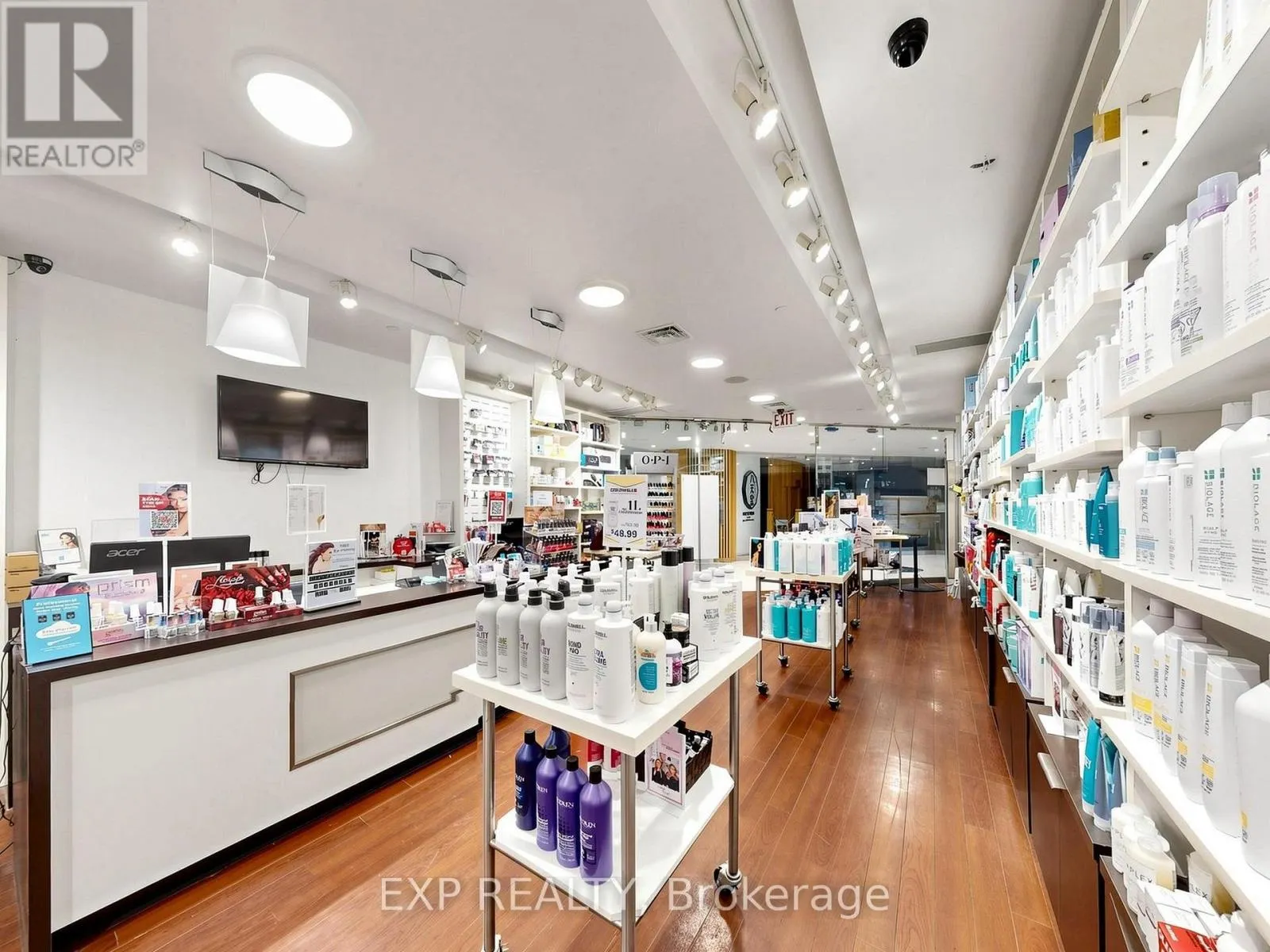 8 - 50 BLOOR STREET W