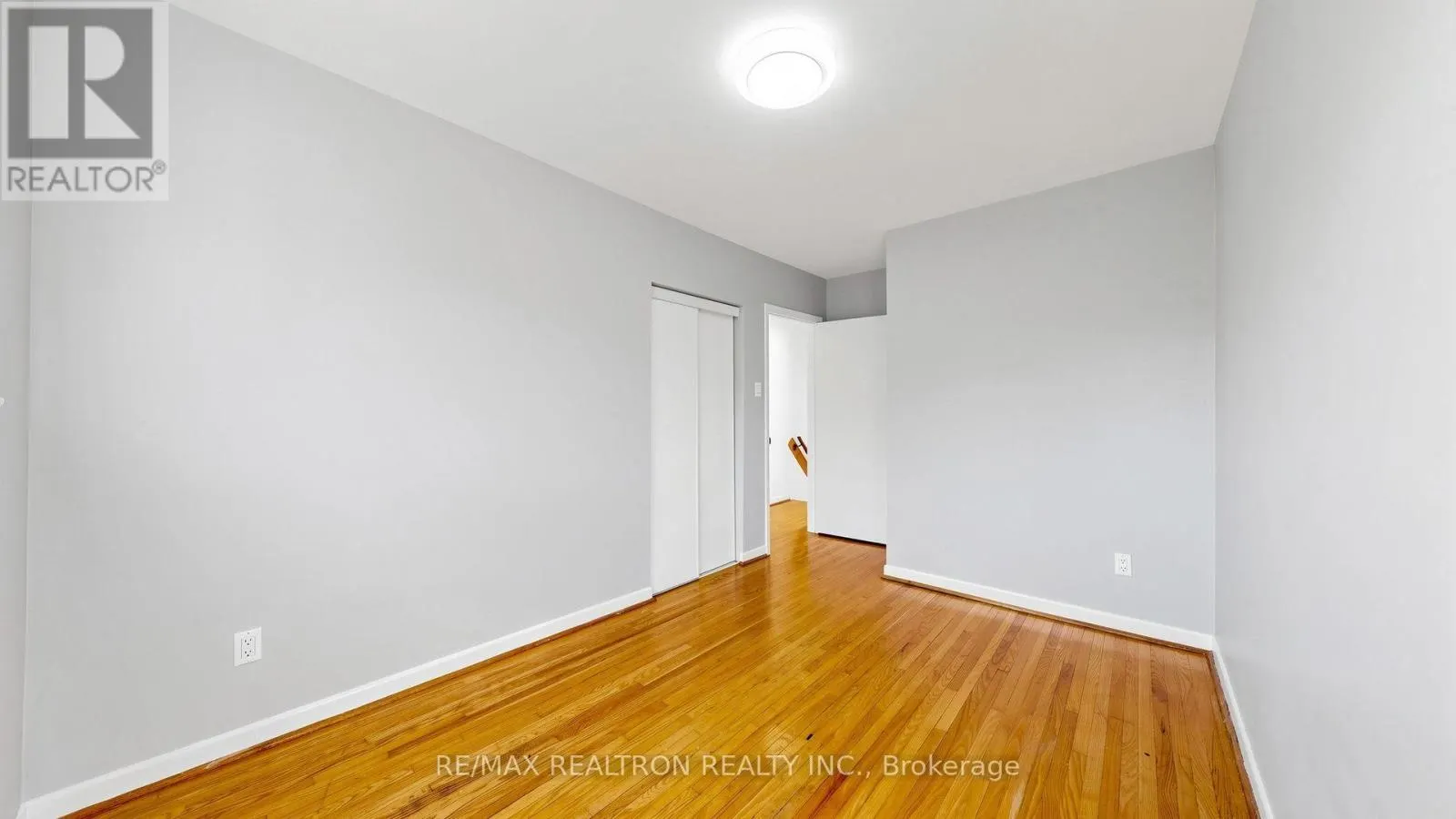 23 LESGAY CRESCENT