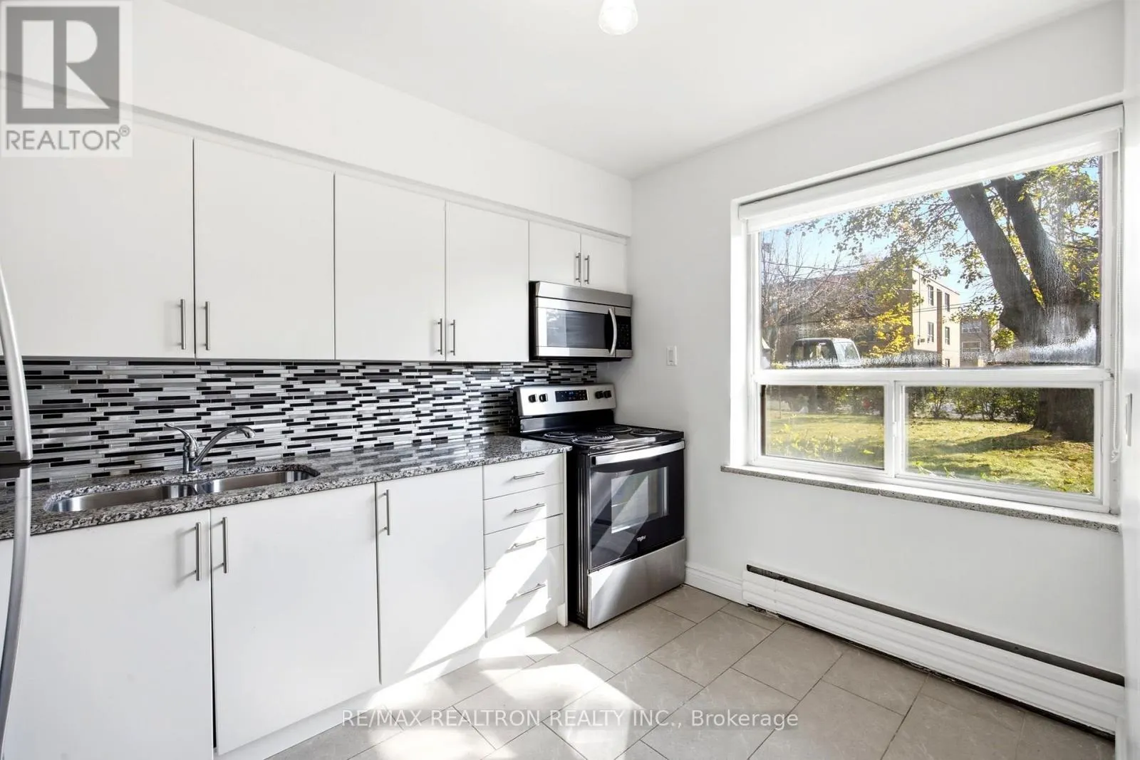 1 - 4 MEADOWBROOK ROAD