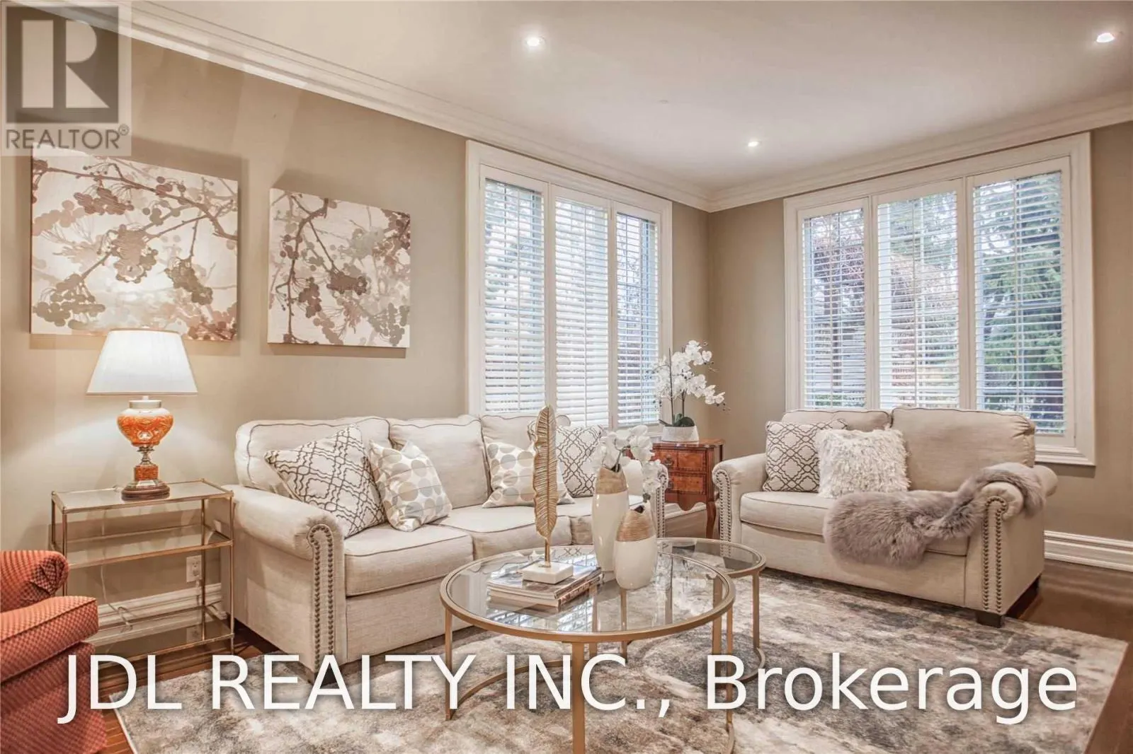 30 HEDGEWOOD ROAD