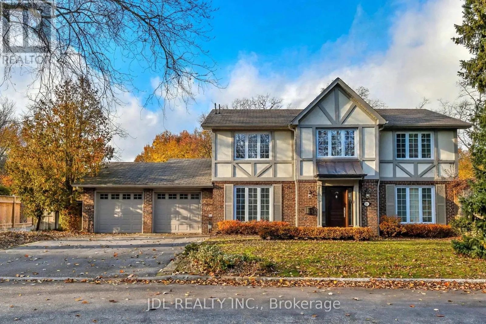 30 HEDGEWOOD ROAD