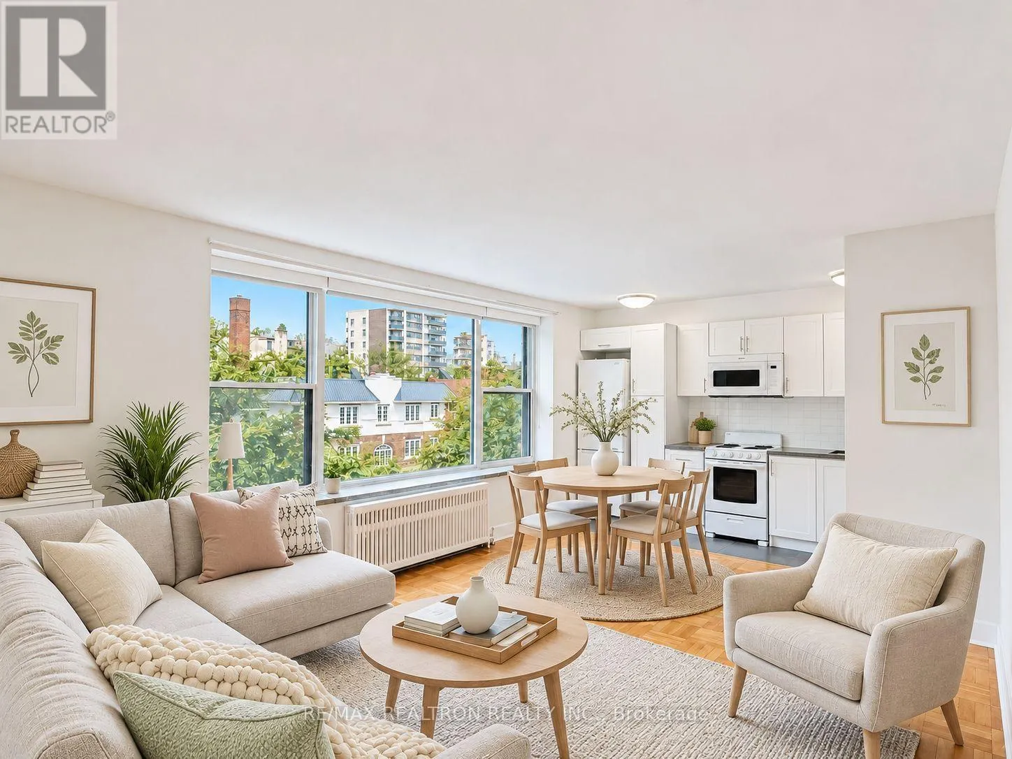 310 - 1545 BATHURST STREET
