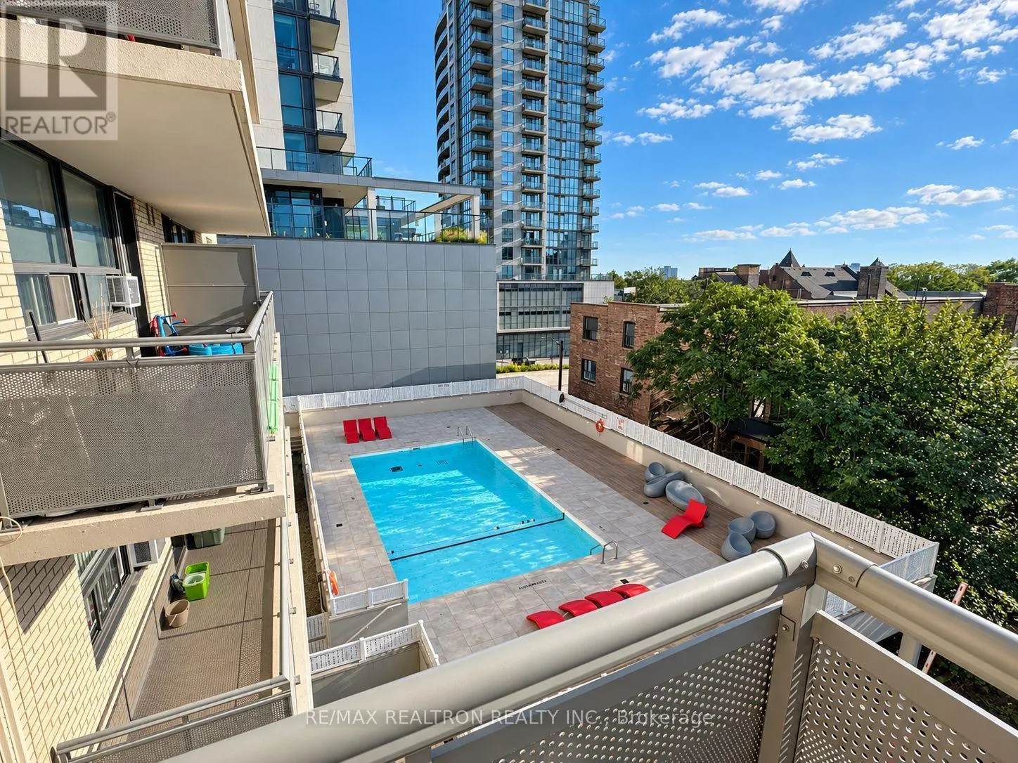 1401 - 1500 BATHURST STREET