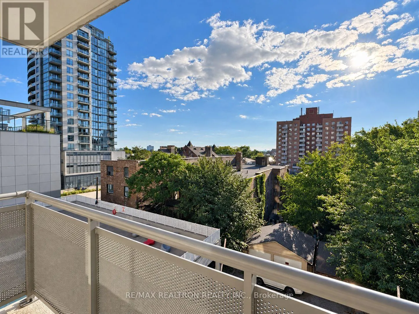 1401 - 1500 BATHURST STREET