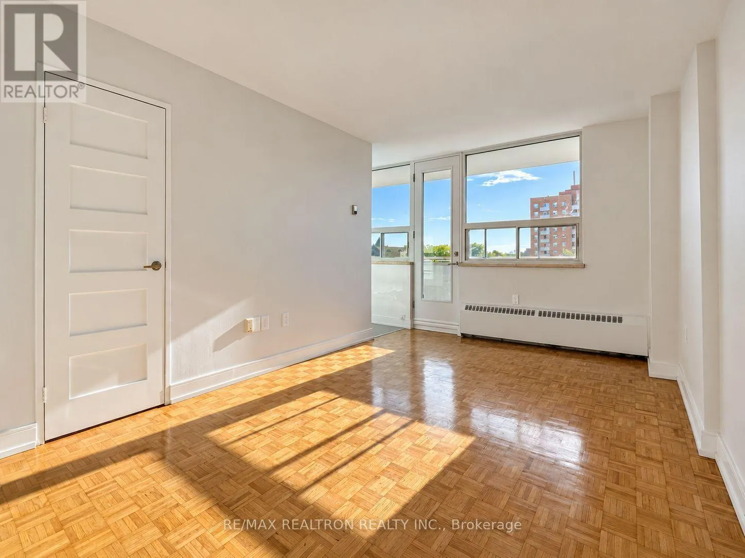 1401 - 1500 BATHURST STREET