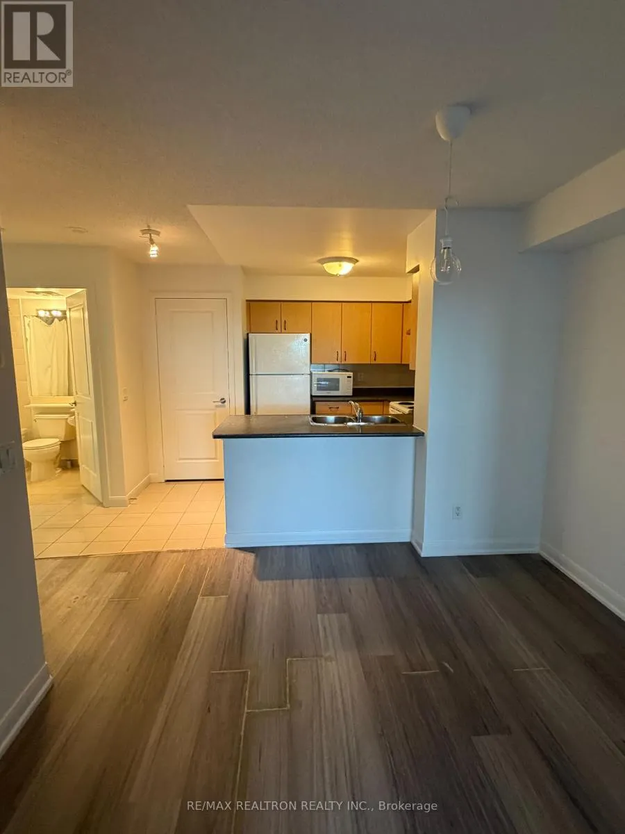 909 - 4968 YONGE STREET