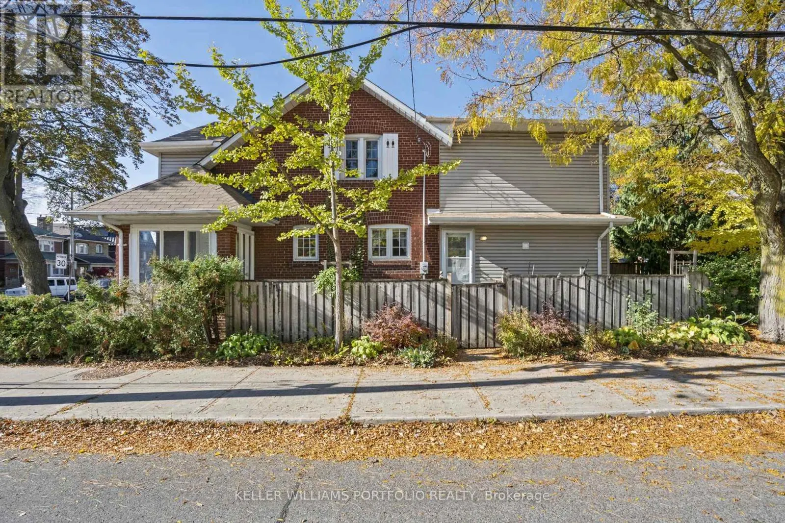 118 WANLESS AVENUE