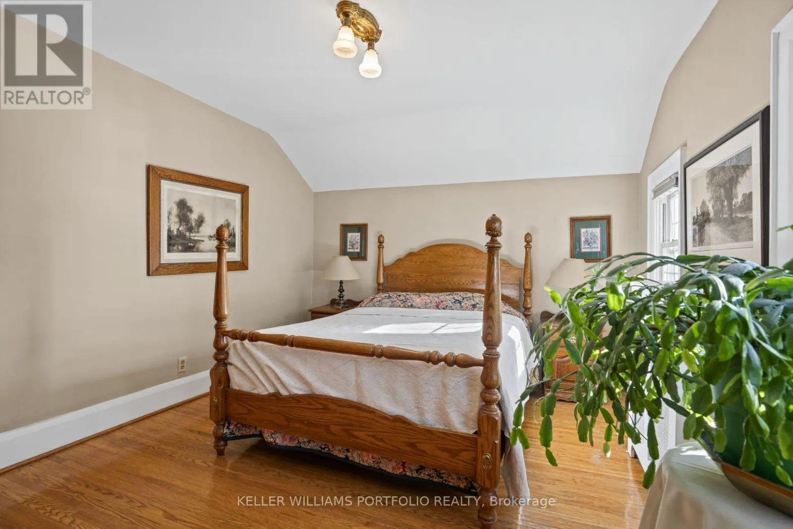 118 WANLESS AVENUE