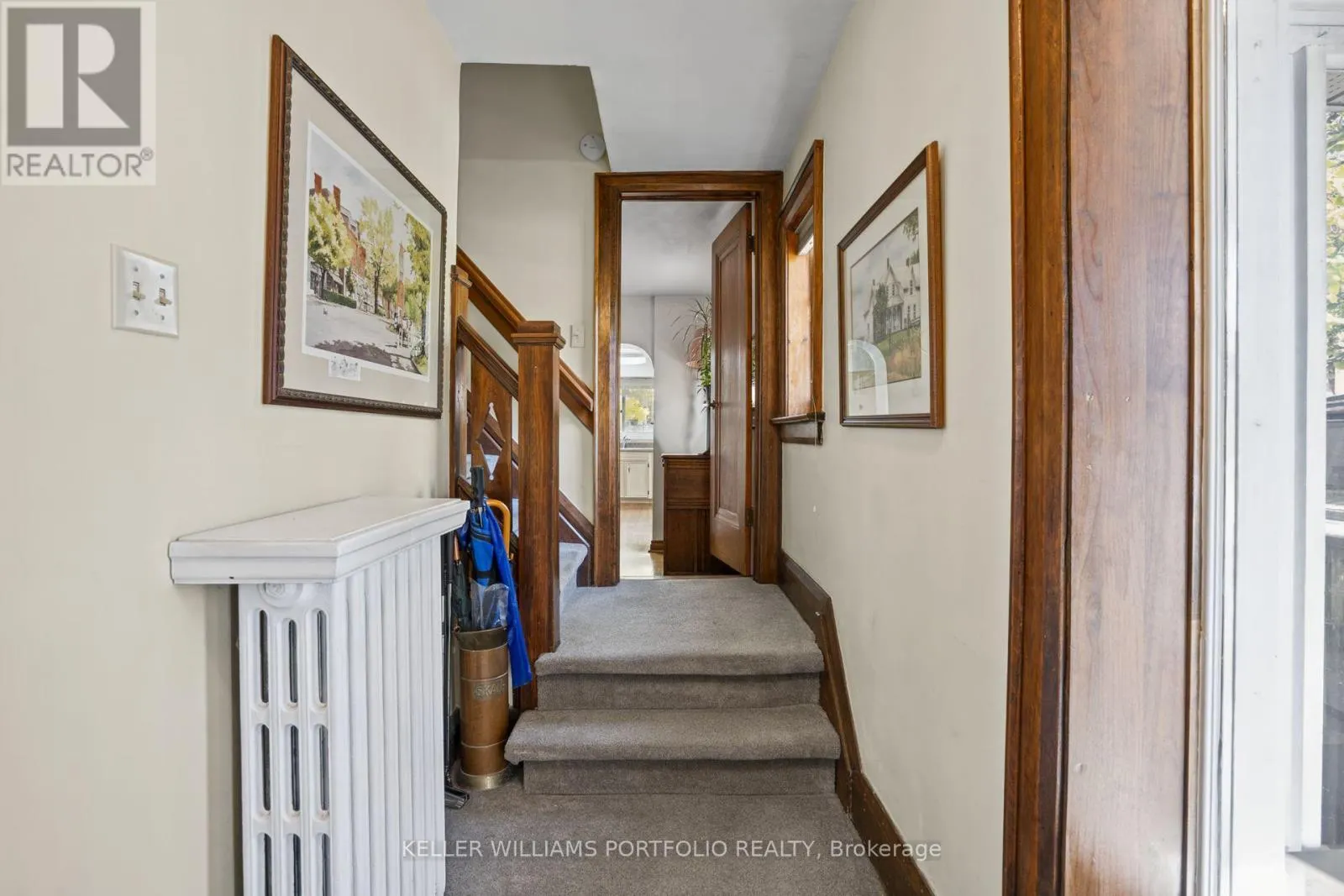 118 WANLESS AVENUE