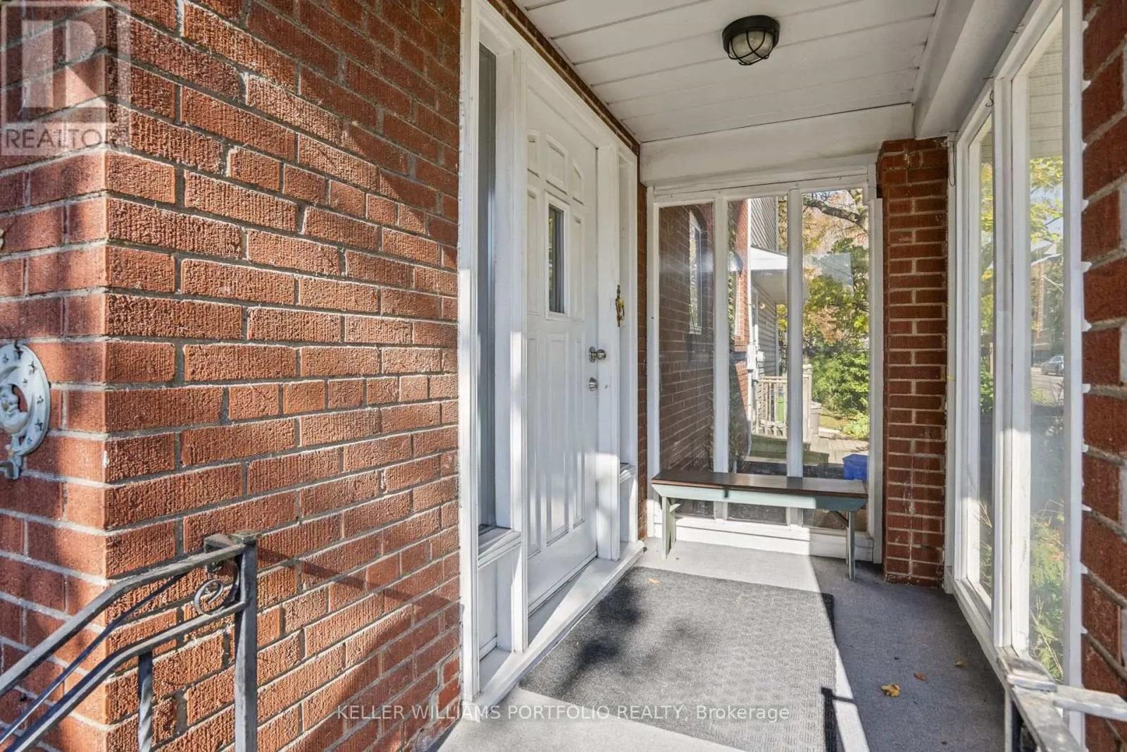118 WANLESS AVENUE