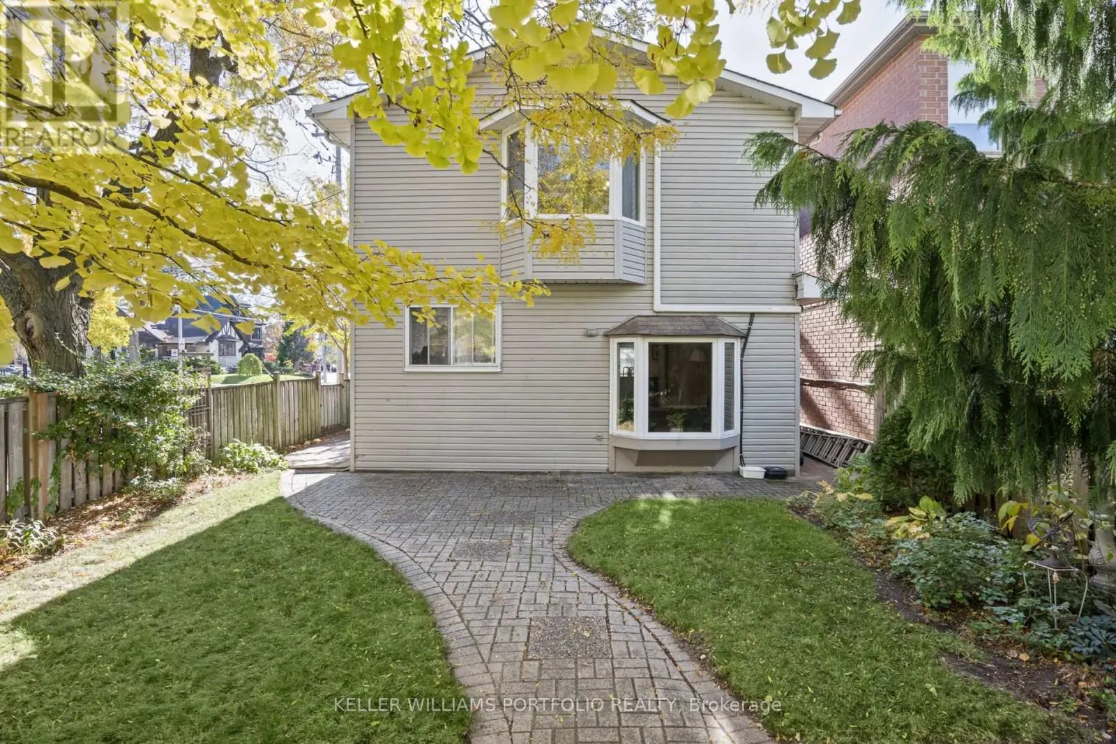 118 WANLESS AVENUE