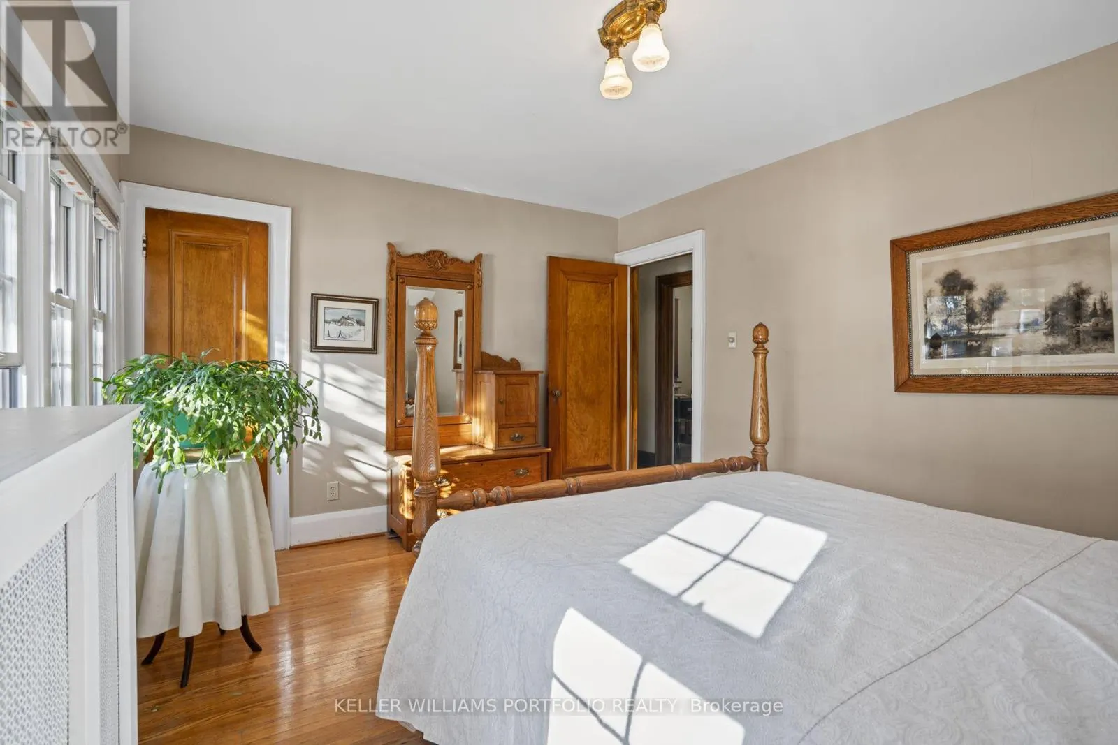 118 WANLESS AVENUE