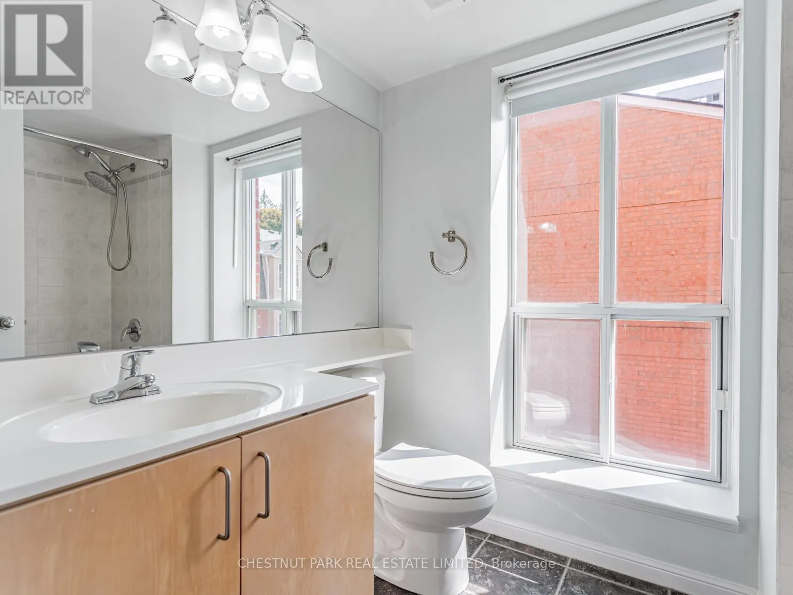 246 - 139 MERTON STREET