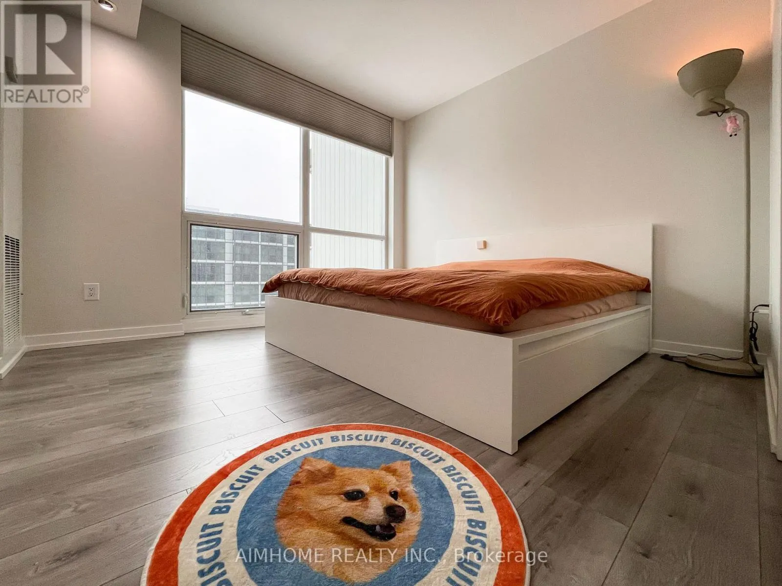 1802 - 29 SINGER COURT