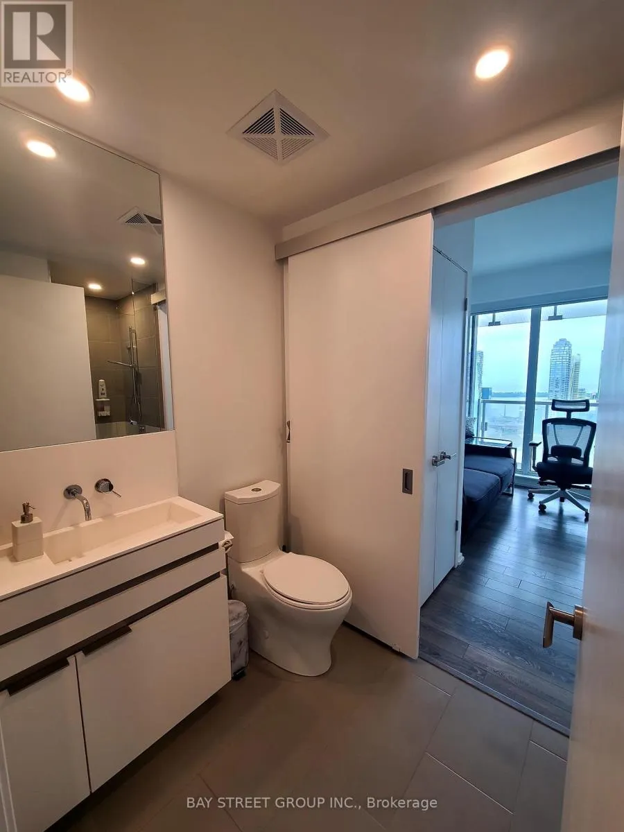 4109 - 197 YONGE STREET