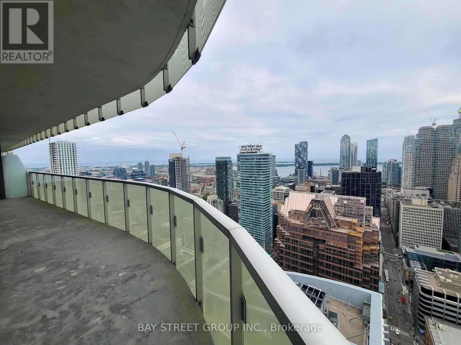 4109 - 197 YONGE STREET