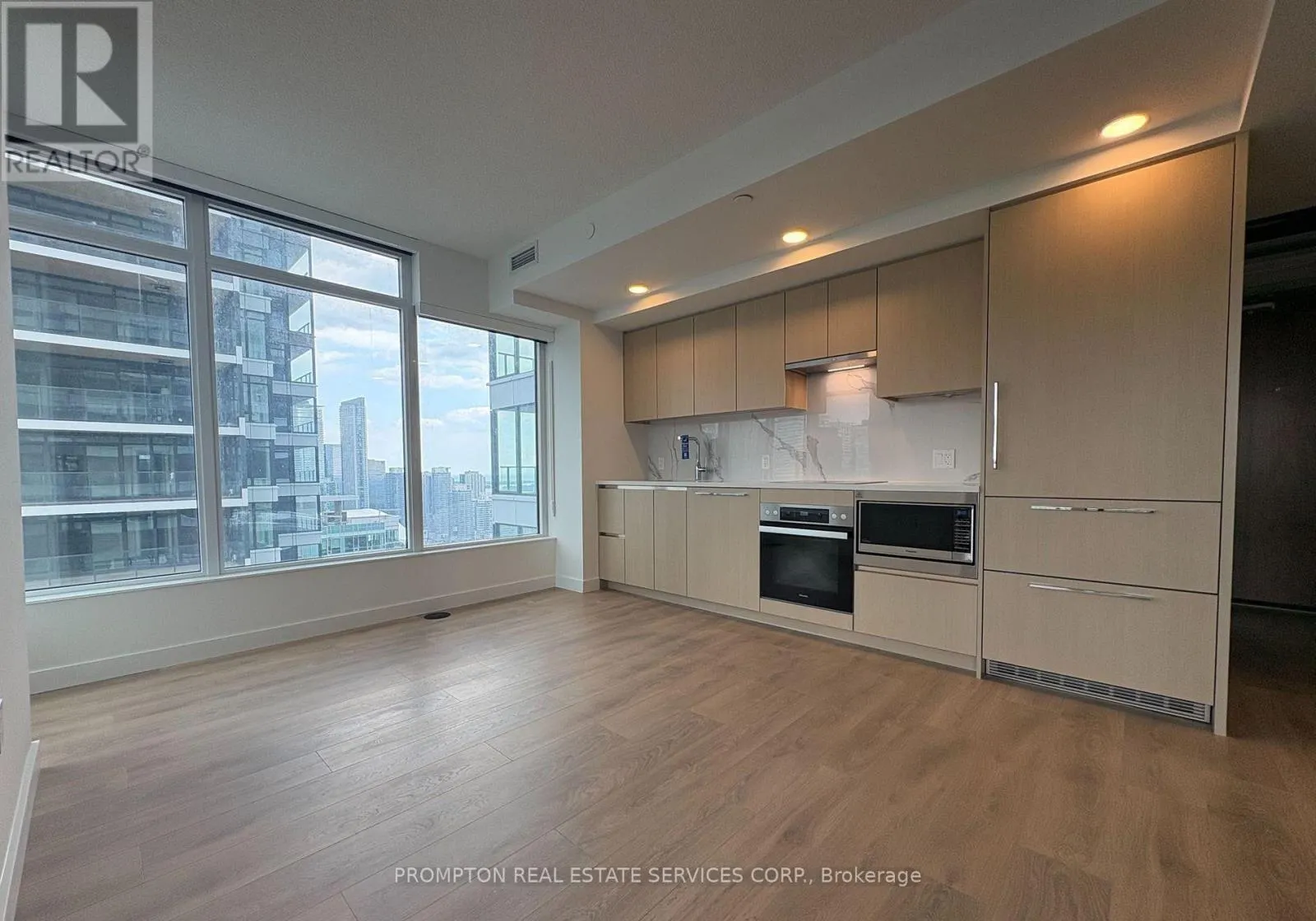 3905 - 3 CONCORD CITYPLACE WAY