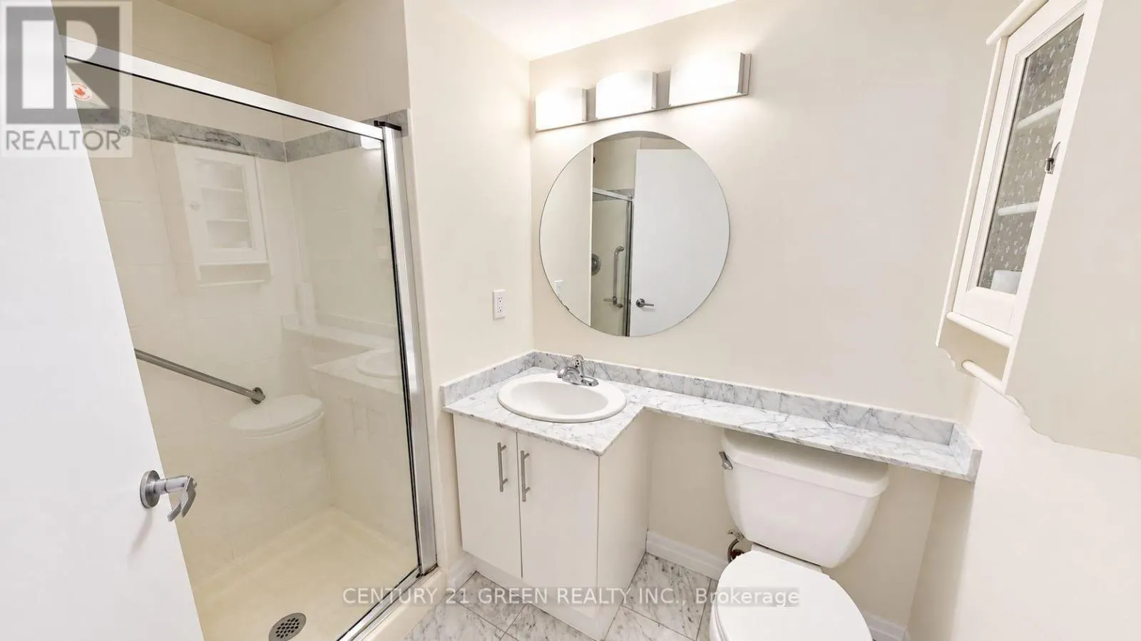 1505 - 16 YONGE STREET