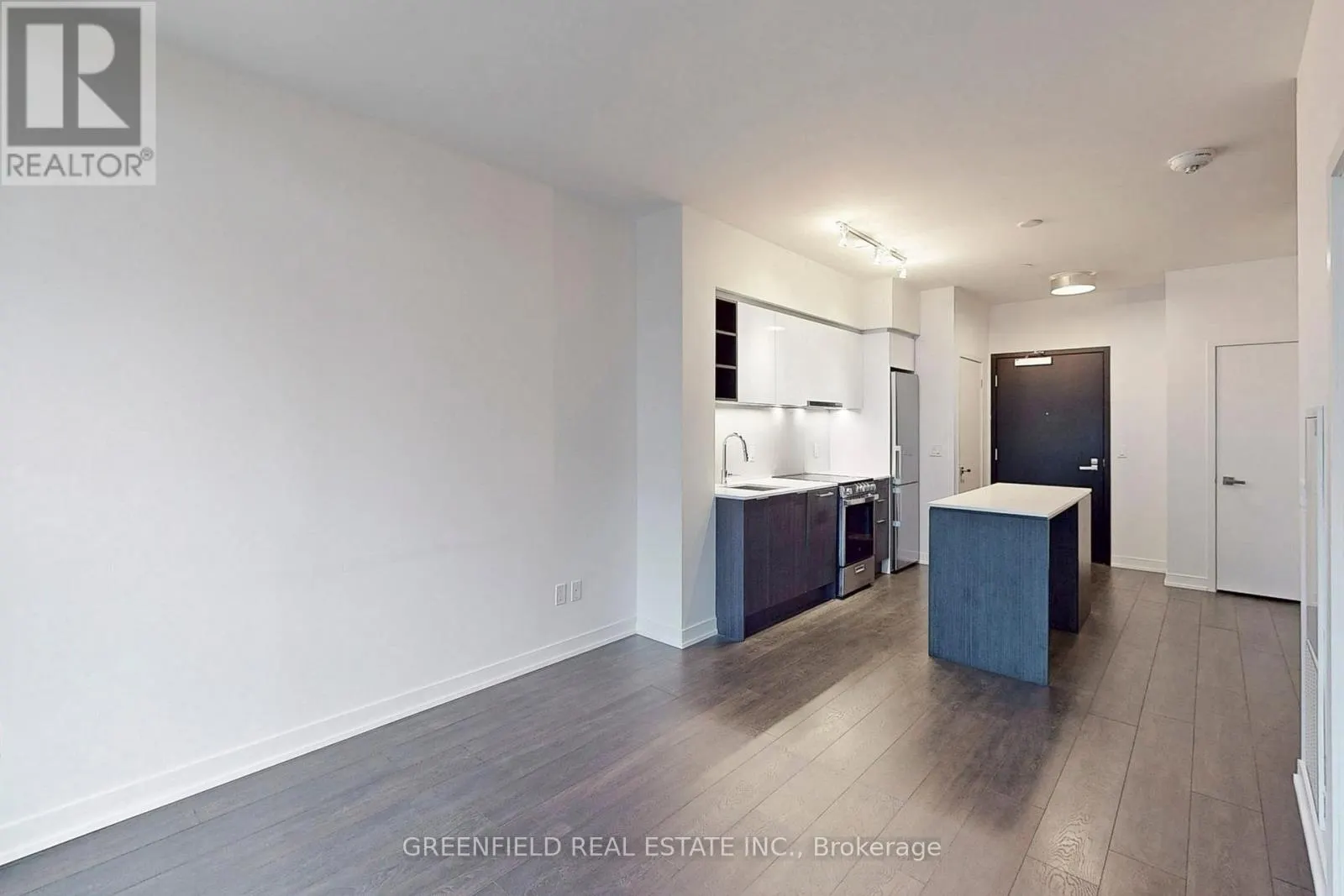 1408 - 31 TIPPETT ROAD