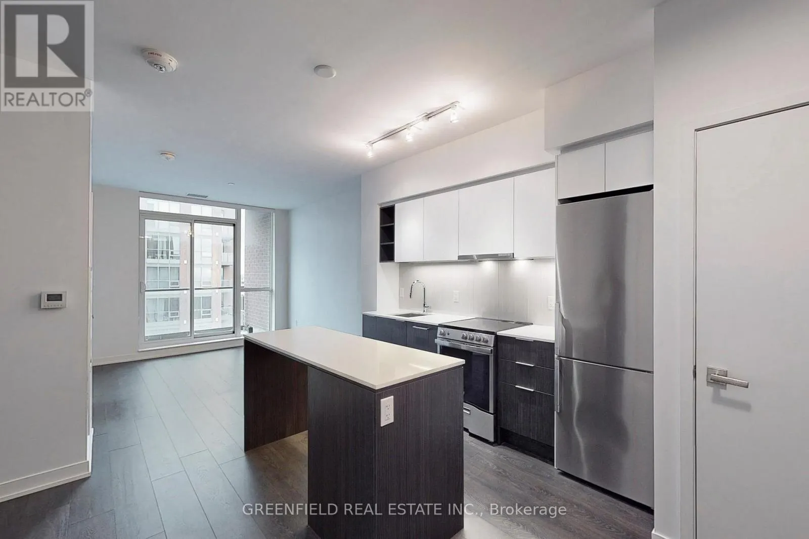 1408 - 31 TIPPETT ROAD