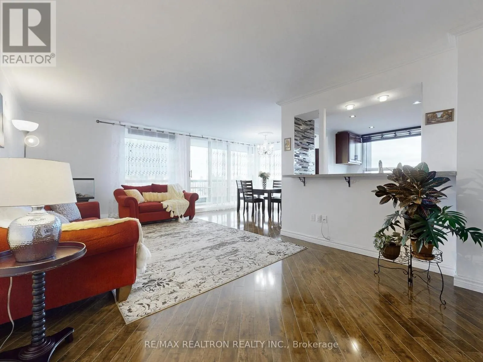 1706 - 135 ANTIBES DRIVE