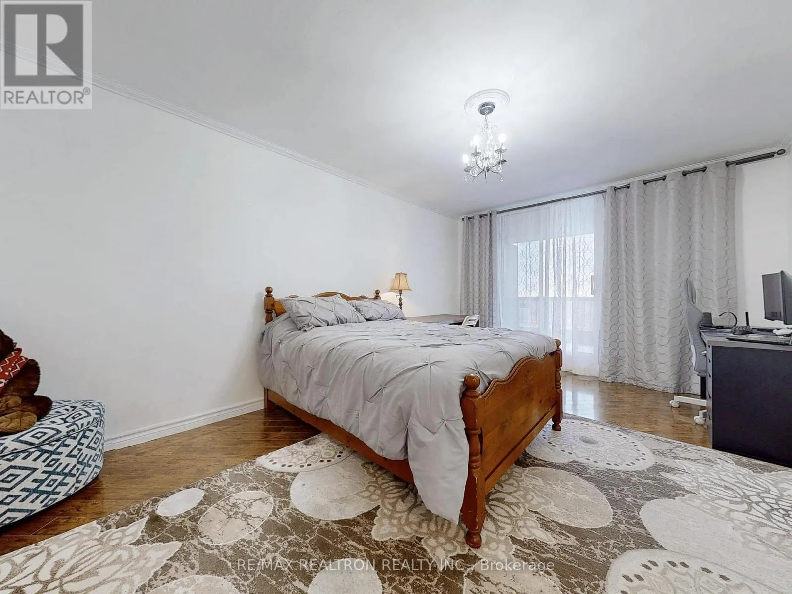 1706 - 135 ANTIBES DRIVE