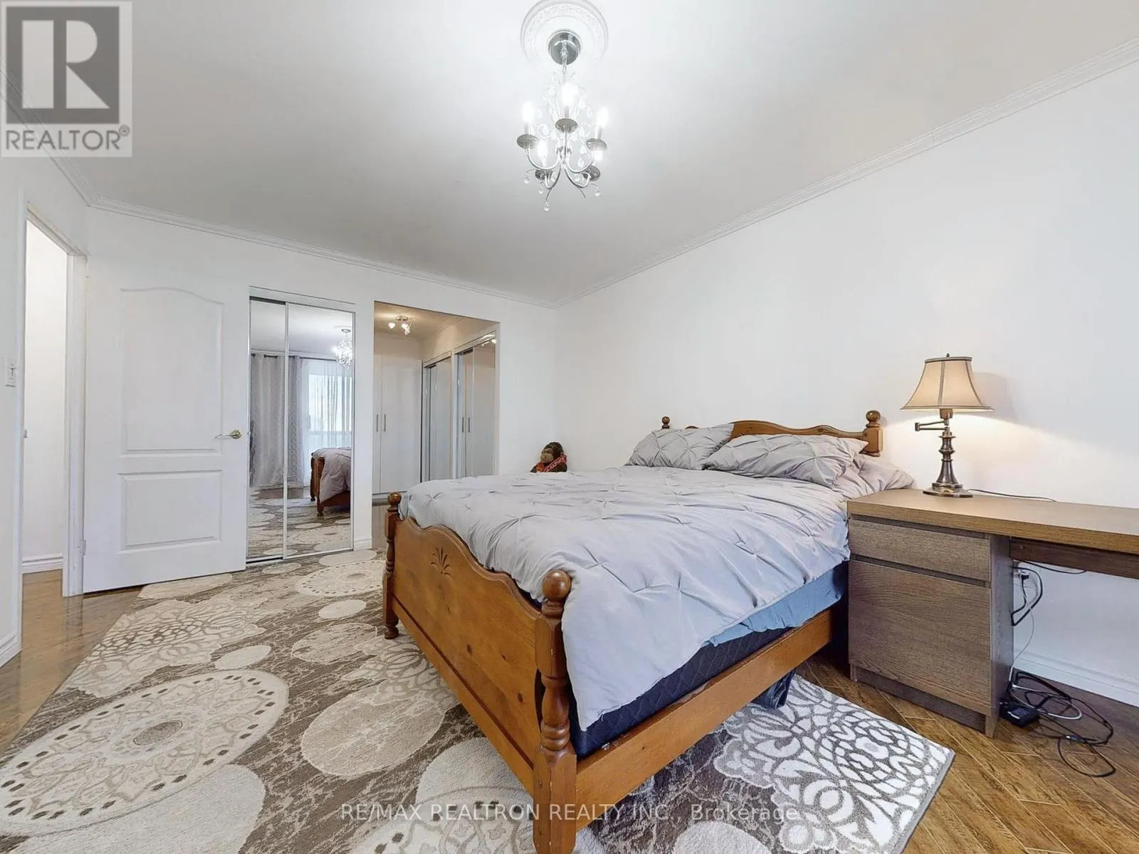 1706 - 135 ANTIBES DRIVE