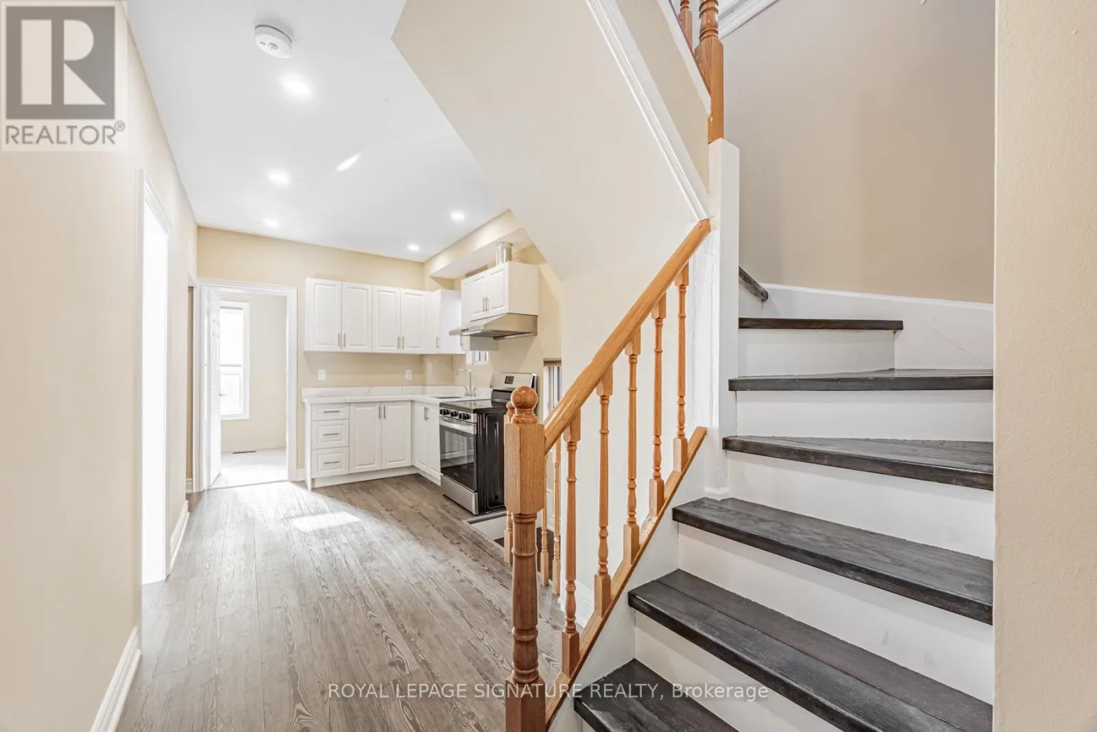1 - 14 HOWLAND AVENUE