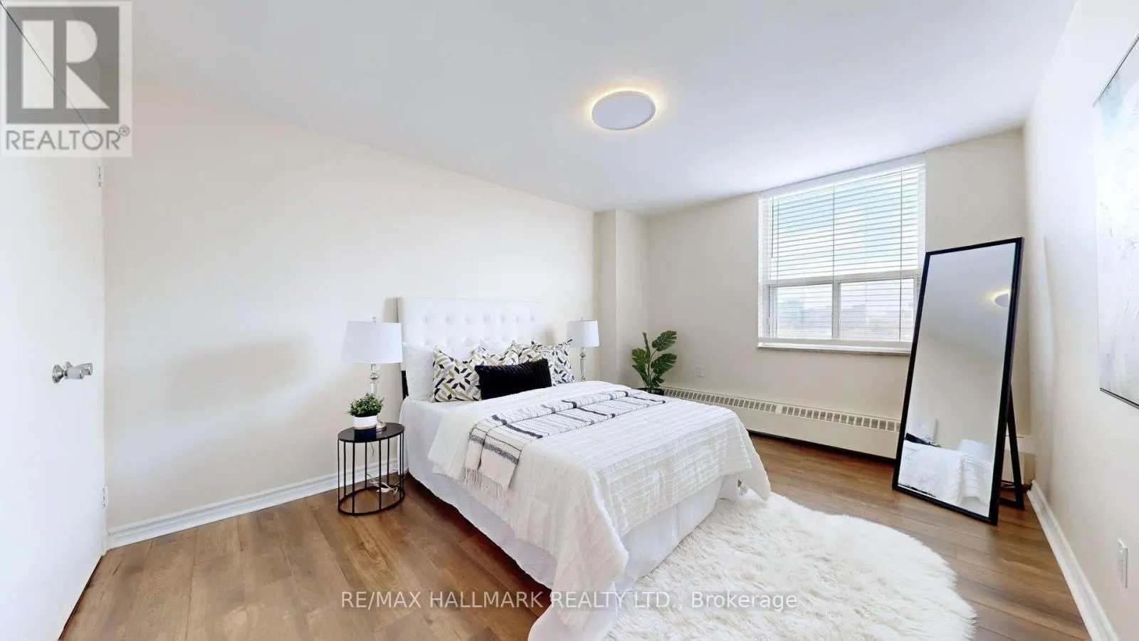 703 - 20 FOREST MANOR ROAD