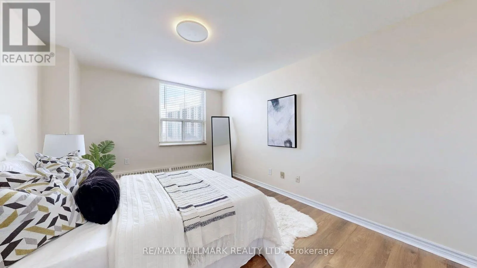 703 - 20 FOREST MANOR ROAD