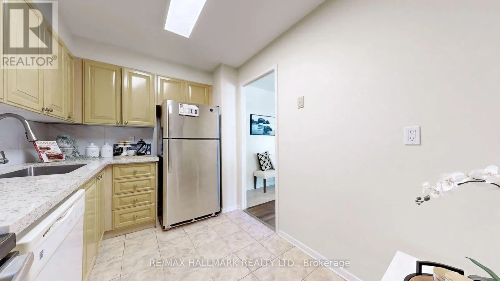 703 - 20 FOREST MANOR ROAD