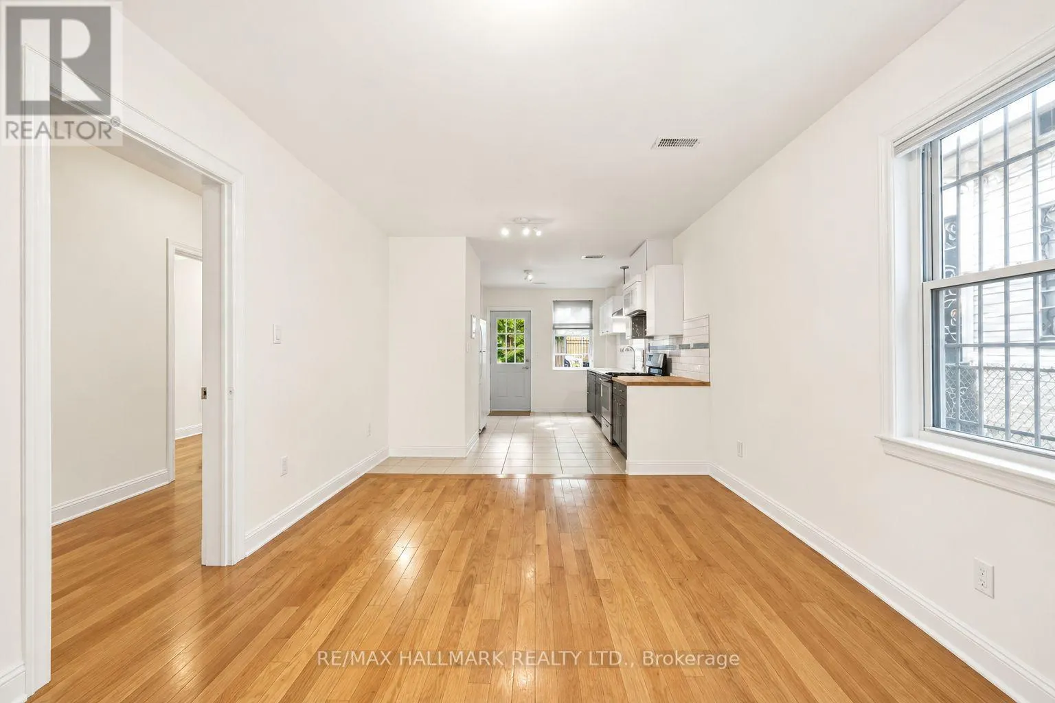 APT 1 - 486 MONTROSE AVENUE