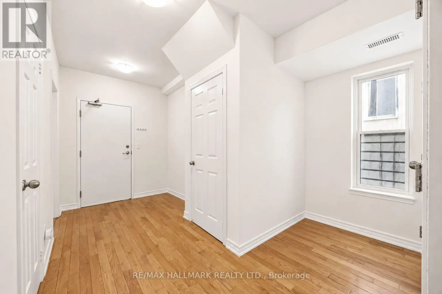 APT 1 - 486 MONTROSE AVENUE